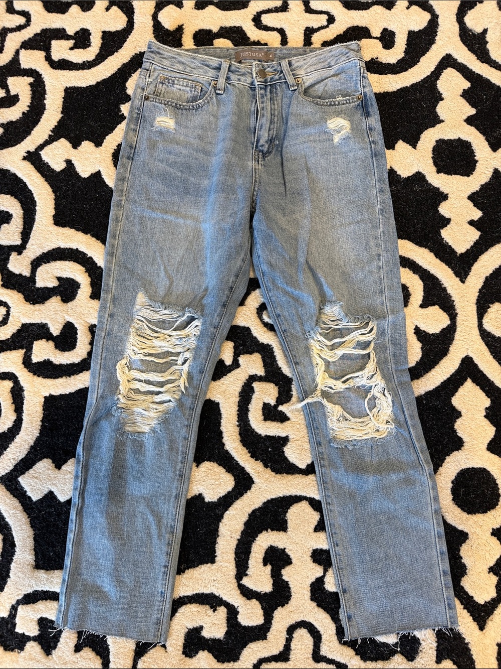Just USA Light Blue Distressed Women’s Jeans. Size 4